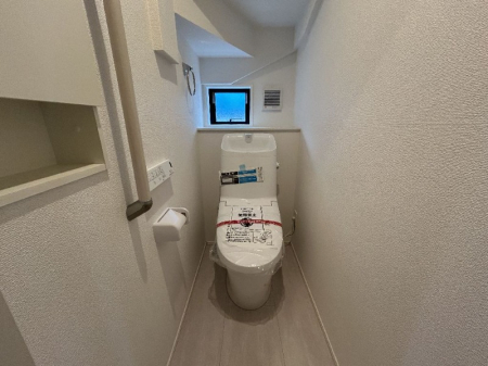 �_�ސ쌧���͌��s�����散��Ӗ{��1���ڂ̐V�z��ˌ��Ẵg�C��