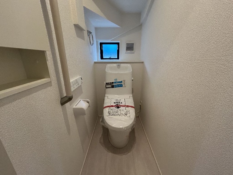 �_�ސ쌧���͌��s�����散��Ӗ{��1���ڂ̐V�z��ˌ��Ẵg�C��