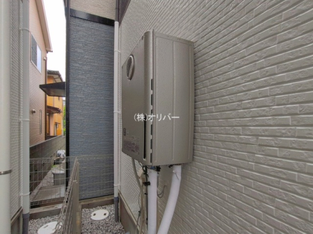 �_�ސ쌧���͌��s�����揬����1���ڂ̐V�z��ˌ��Ă̌��n�O�ώʐ^