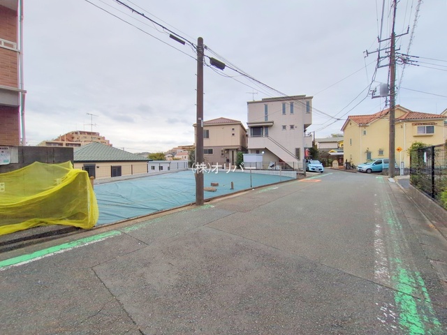 �_�ސ쌧���͌��s�����扡�R6���ڂ̓y�n�̂��̑�