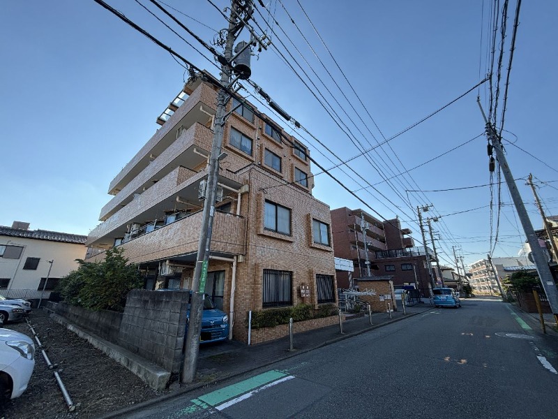 �_�ސ쌧���͌��s�΋拴�{7���ڂ̒��Ã}���V�����̌��n�O�ώʐ^